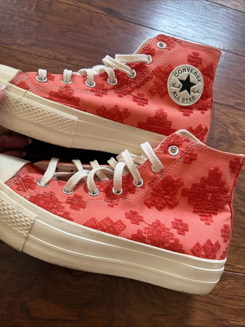 Women’s Converse Chuck Taylor All-Star Lift High Top Sneakers - Picture 8 of 8